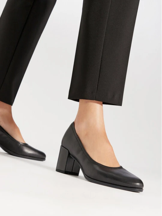Zdjęcie produktu Czółenka Clarks Freva 55 Court 261709644 Czarny