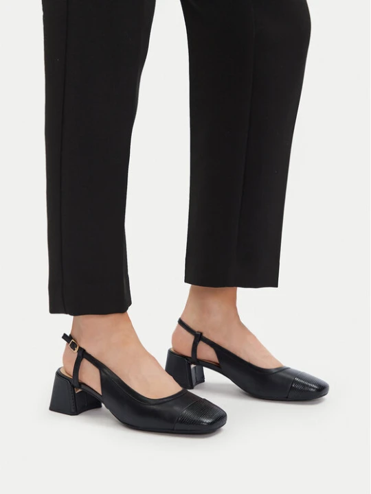 Zdjęcie produktu Czółenka Clarks Nyta45 Sling 26181320 Czarny