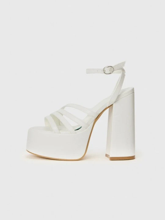 Zdjęcie produktu Czółenka na platformie Koi Footwear biały