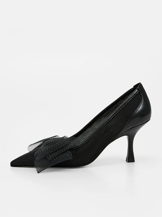 Zdjęcie produktu Czółenka Stuart Weitzman czarny