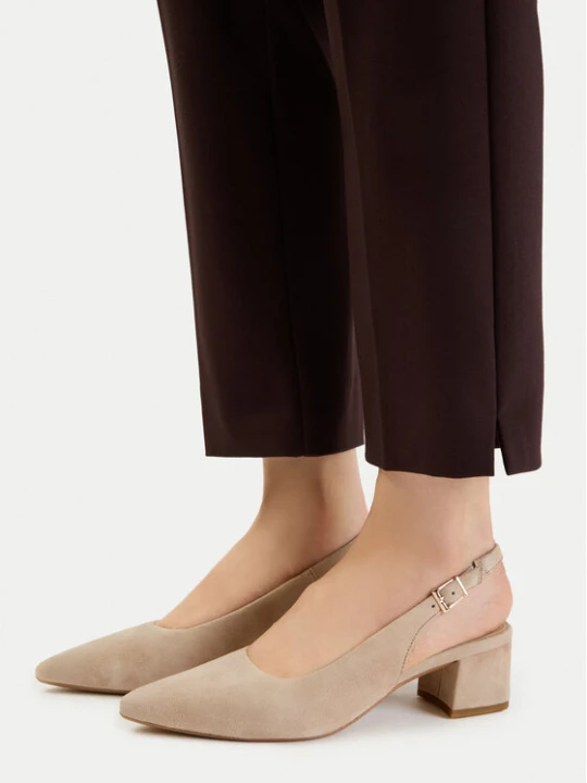Zdjęcie produktu Czółenka Vagabond Shoemakers Marta 5928-140-11 Kremowy
