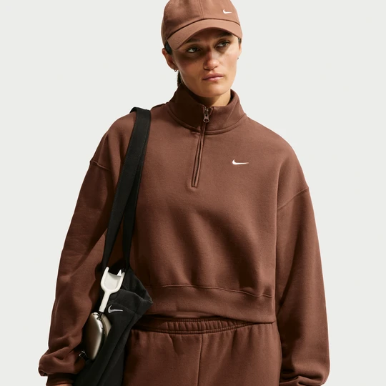 Zdjęcie produktu Damska bluza o skróconym kroju oversize z zamkiem 1 / 4 Nike Studio Fleece Medium Weight - Brązowy