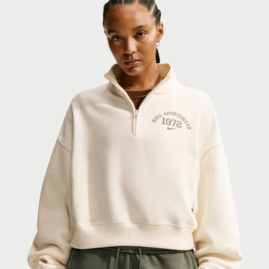 Zdjęcie produktu Damska bluza o skróconym kroju oversize z zamkiem 1 / 4 Nike Studio Fleece Medium Weight - Brązowy