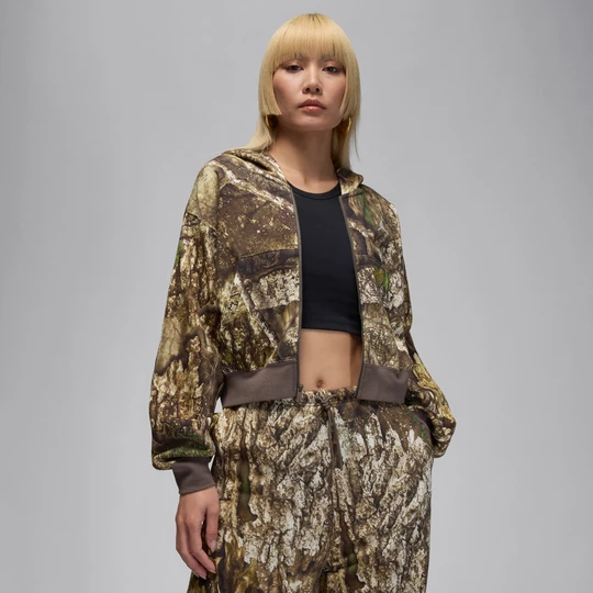 Zdjęcie produktu Damska bluza z kapturem i zamkiem na całej długości Jordan Brooklyn Fleece Realtree Mod Crop - Biel