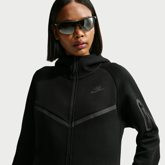 Zdjęcie produktu Damska bluza z kapturem i zamkiem na całej długości Nike Tech Fleece Windrunner - Czerń