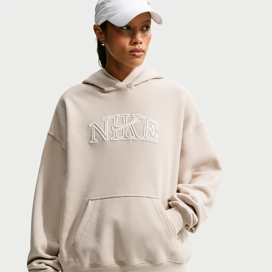 Zdjęcie produktu Damska bluza z kapturem o kroju oversize z logo Nike Studio Fleece Medium Weight „Graphic Pack” - Brązowy
