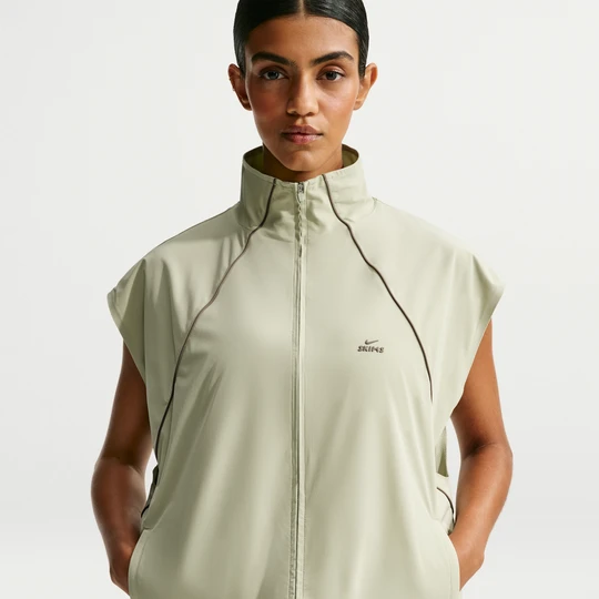 Zdjęcie produktu Damska kamizelka o kroju oversize NikeSKIMS Stretch Nylon - Zieleń
