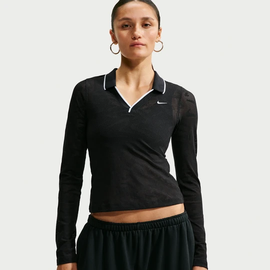 Zdjęcie produktu Damska koronkowa koszulka z długim rękawem o przylegającym, skróconym kroju Nike Chill Knit - Czerń