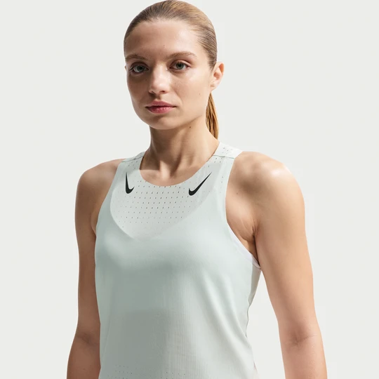 Zdjęcie produktu Damska koszulka bez rękawów do biegania Dri-FIT ADV Nike AeroSwift - Zieleń