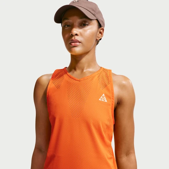 Zdjęcie produktu Damska koszulka bez rękawów do biegania w terenie Dri-FIT ADV ACG Trailwind - Pomarańczowy Nike