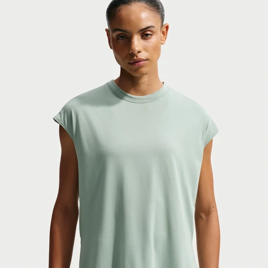 Zdjęcie produktu Damska koszulka bez rękawów Dri-FIT Nike 24.7 ImpossiblySoft - Zieleń