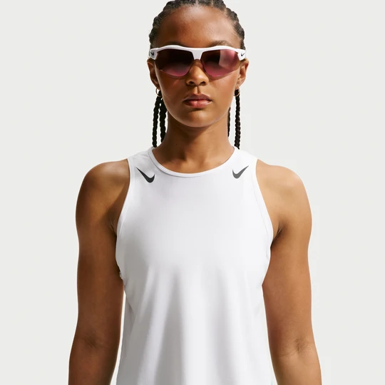 Zdjęcie produktu Damska koszulka bez rękawów o skróconym kroju do biegania Dri-FIT ADV Nike AeroSwift - Biel
