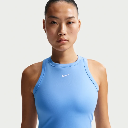 Zdjęcie produktu Damska koszulka bez rękawów o skróconym kroju Dri-FIT Nike One Fitted - Niebieski