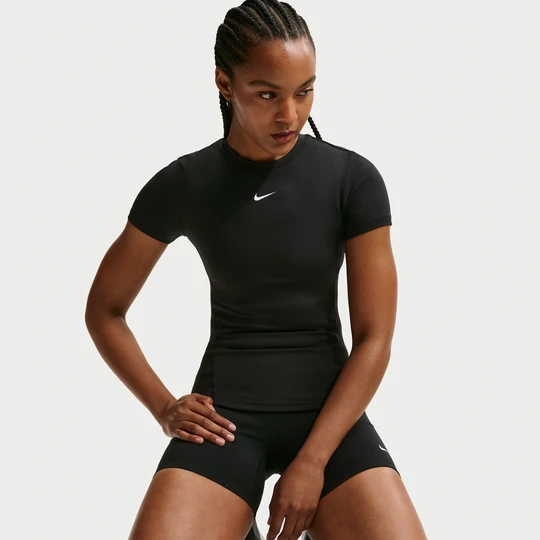 Zdjęcie produktu Damska koszulka Nike One Fitted - Czerń