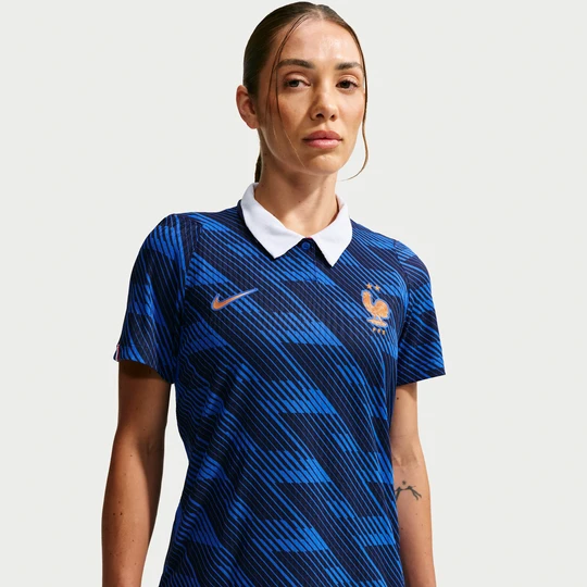 Zdjęcie produktu Damska koszulka piłkarska Nike Aero-FIT reprezentacja Francji Match 2026 (wersja domowa) - Niebieski