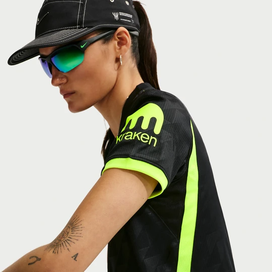 Zdjęcie produktu Damska koszulka piłkarska Nike Dri-FIT Atlético Madryt Stadium 2026/27 (wersja wyjazdowa) – replika - Czerń