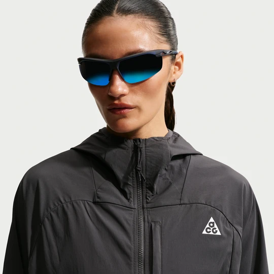 Zdjęcie produktu Damska kurtka z ochroną przed promieniowaniem UV ACG Five Towers - Szary Nike