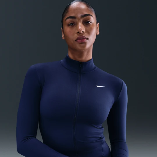 Zdjęcie produktu Damska kurtka z zamkiem na całej długości Dri-FIT Nike One Fitted - Niebieski
