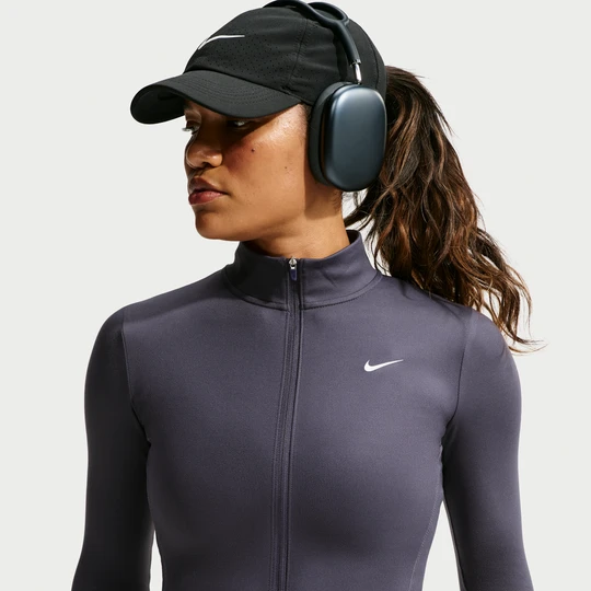 Zdjęcie produktu Damska kurtka z zamkiem na całej długości Dri-FIT Nike One Fitted - Szary
