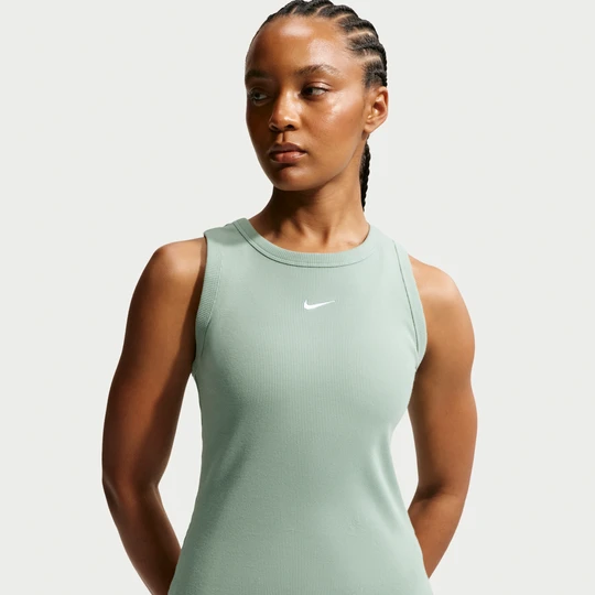 Zdjęcie produktu Damska przylegająca koszulka bez rękawów Nike - Zieleń