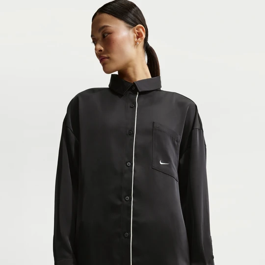 Zdjęcie produktu Damska satynowa koszulka z długim rękawem o kroju oversize Nike - Czerń