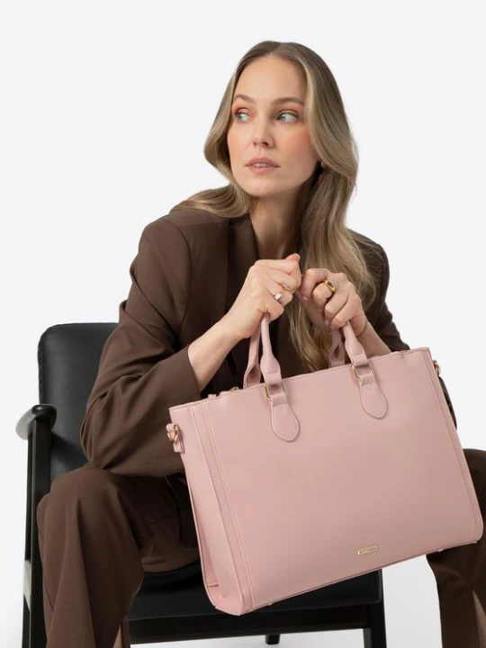 Zdjęcie produktu Damska torba na laptopa 14, 5” z imitacji skóry różowa Wittchen
