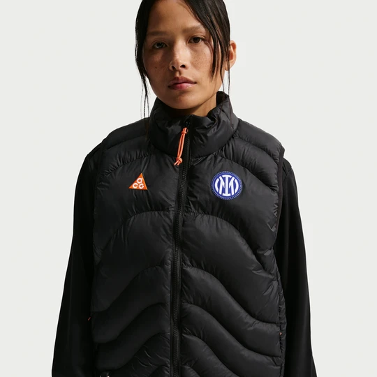 Zdjęcie produktu Damski bezrękawnik piłkarski Nike ACG Therma-FIT ADV Inter Mediolan „Lava Flow” SE - Czerń
