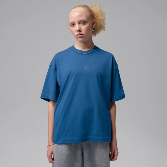 Zdjęcie produktu Damski T-shirt o fasonie typu girlfriend Jordan Essentials - Niebieski