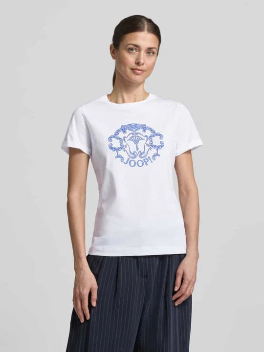 Zdjęcie produktu damski t-shirt o kroju regular fit z obszyciem z kamieni stras model 'Tulya' JOOP! Biały