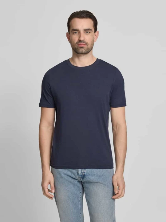 Zdjęcie produktu damski t-shirt o kroju regular fit z okrągłym dekoltem MCNEAL Ciemnoniebieski