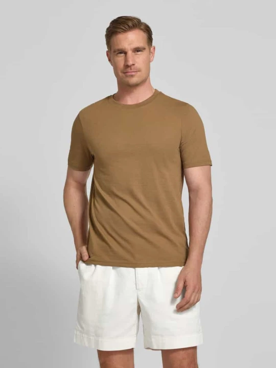 Zdjęcie produktu damski t-shirt o kroju regular fit z okrągłym dekoltem MCNEAL Jasnobrązowy