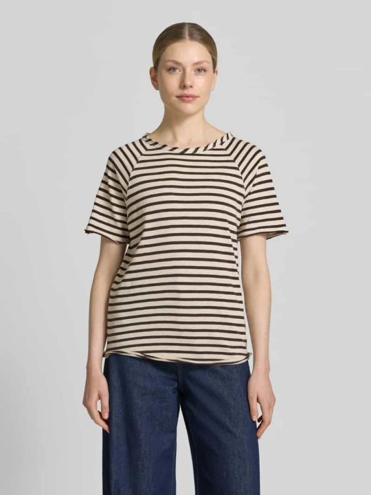 Zdjęcie produktu damski t-shirt o kroju regular fit z okrągłym dekoltem Smith & Soul Czekoladowy