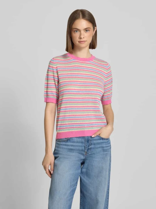 Zdjęcie produktu damski t-shirt o kroju slim fit z czystej bawełny ekologicznej model 'DIANA' Pieces Mocnoróżowy