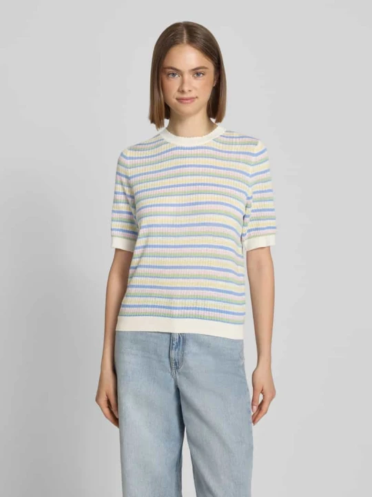 Zdjęcie produktu damski t-shirt o kroju slim fit z czystej bawełny ekologicznej model 'DIANA' Pieces Biały