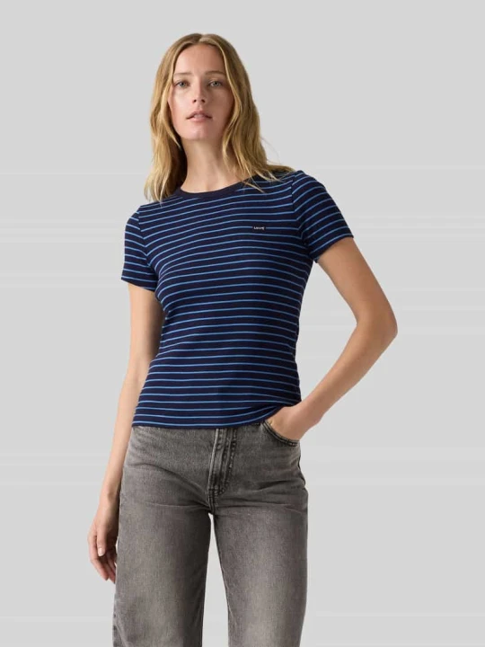 Zdjęcie produktu damski t-shirt o kroju slim fit z mieszanki bawełny z wyhaftowanym logo Levi's Ciemnoniebieski