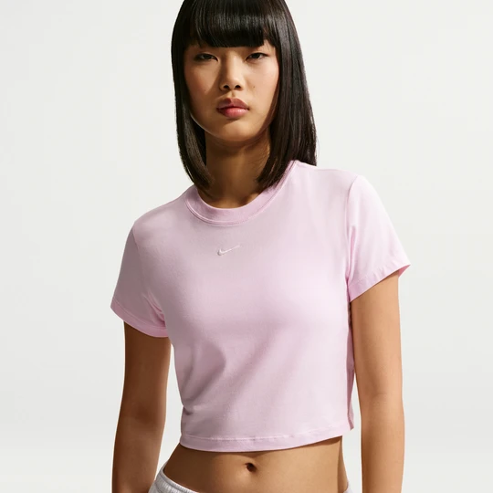 Zdjęcie produktu Damski T-shirt o krótkim kroju Nike Chill Knit - Różowy