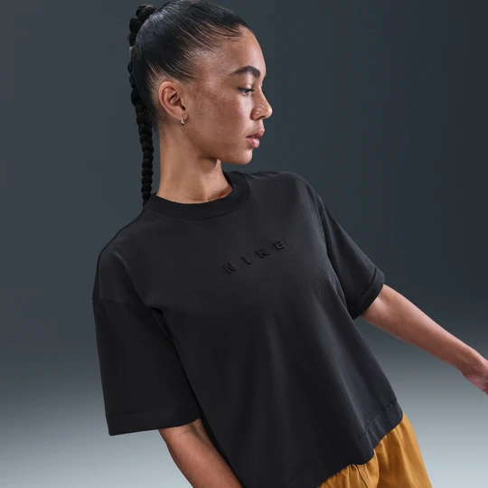 Zdjęcie produktu Damski T-shirt o luźnym kroju z krótkim rękawem Nike - Czerń
