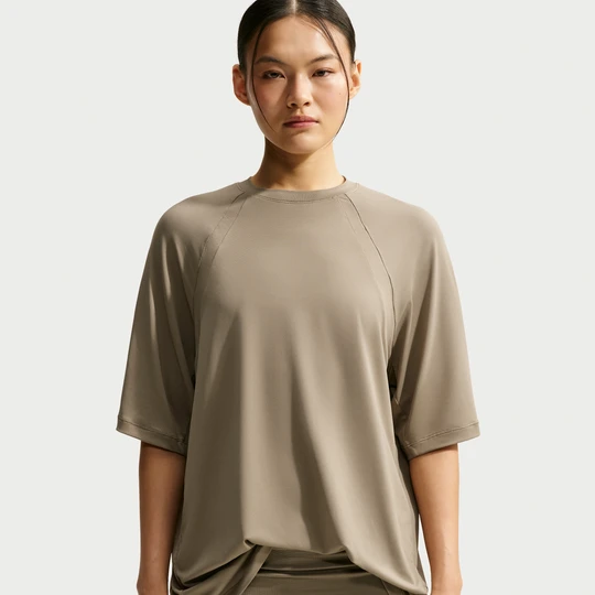 Zdjęcie produktu Damski T-shirt oversize NikeSKIMS Airy - Brązowy