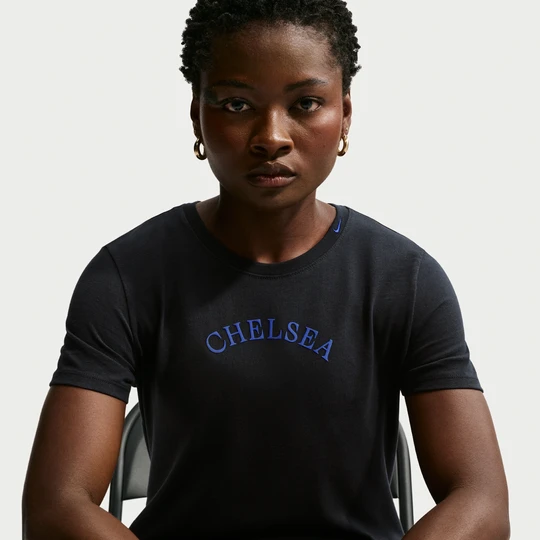 Zdjęcie produktu Damski T-shirt piłkarski Nike Chelsea F.C. - Niebieski