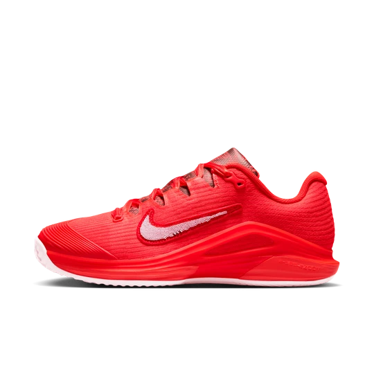 Zdjęcie produktu Damskie buty do tenisa na korty ziemne Nike Vapor 12 „Aryna Sabalenka” - Czerwony