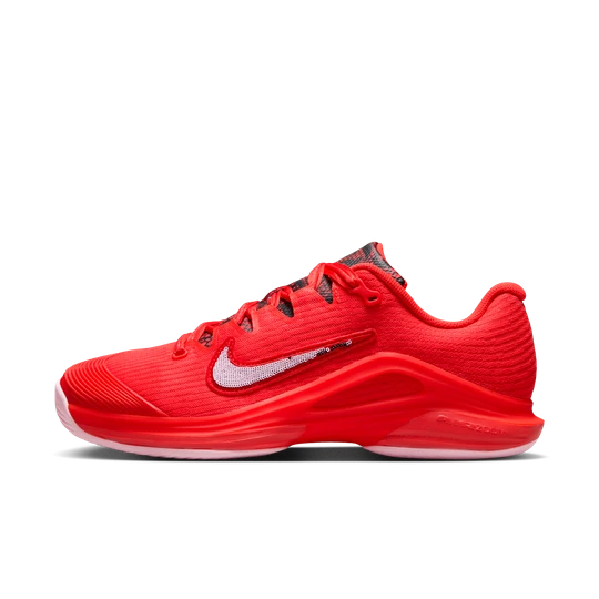 Zdjęcie produktu Damskie buty do tenisa na twarde korty Nike Vapor 12 „Aryna Sabalenka” - Czerwony