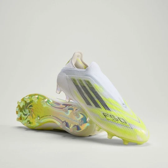 Zdjęcie produktu Damskie buty piłkarskie bez sznurowadeł na twardą nawierzchnię (FG) / sztuczną nawierzchnię (AG) F50 SPARKFUSION ELITE Adidas beżowy