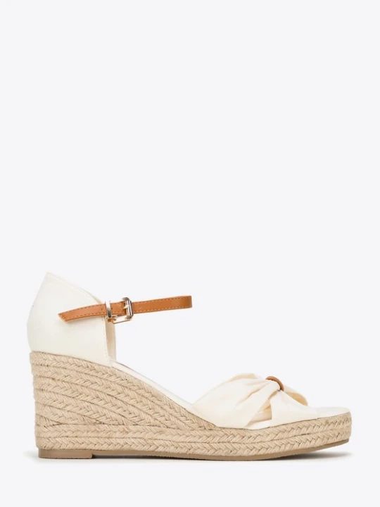 Zdjęcie produktu Damskie espadryle z kokardą z przodu kremowe Wittchen kremowy