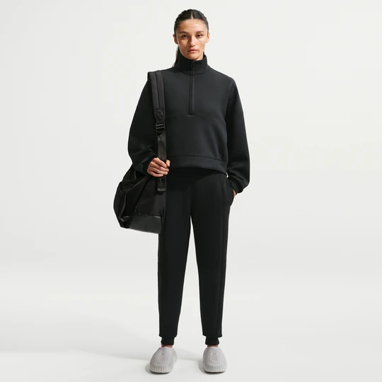 Zdjęcie produktu Damskie joggery ze średnim stanem Dri-FIT Nike 24.7 ImpossiblySoft - Czerń