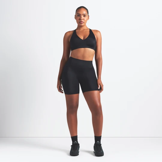 Zdjęcie produktu Damskie kolarki z wysokim stanem 13 cm NikeSKIMS Satin Shine - Czerń