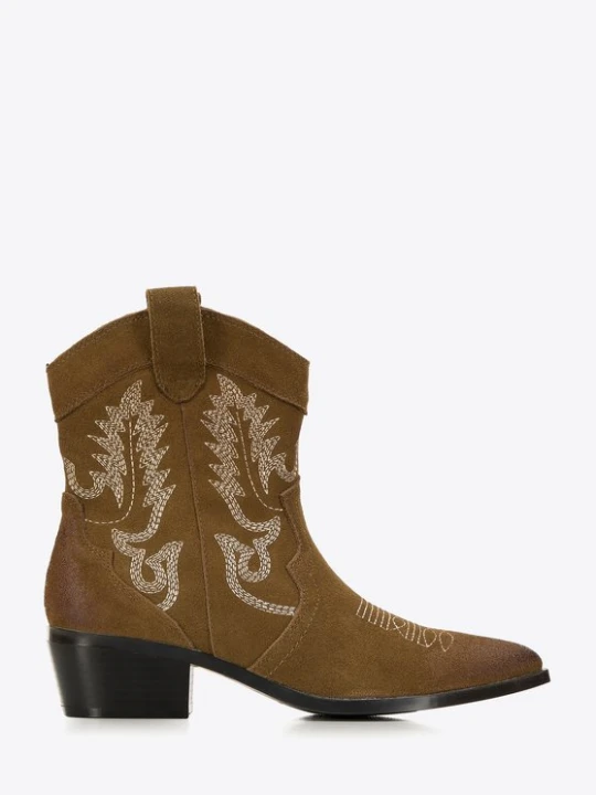 Zdjęcie produktu Damskie kowbojki zamszowe z haftem krótkie zielone Wittchen