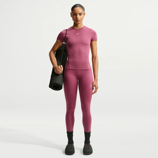 Zdjęcie produktu Damskie legginsy 7/8 z wysokim stanem Nike One - Czerwony