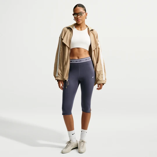 Zdjęcie produktu Damskie legginsy typu capri z wysokim stanem Nike Chill Jersey - Szary