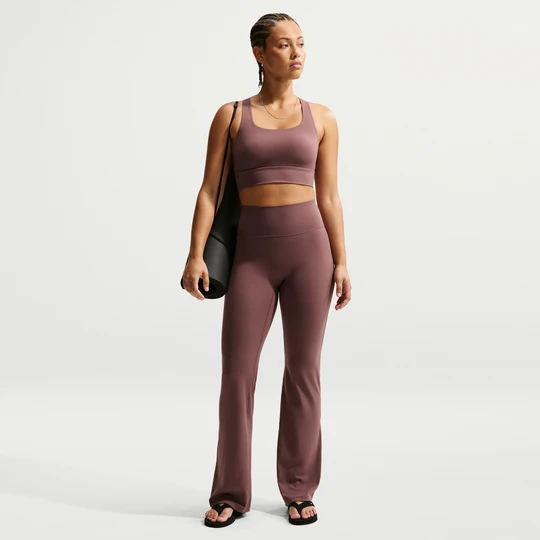 Zdjęcie produktu Damskie legginsy z wysokim stanem i rozszerzanymi nogawkami bez przedniego szwu Nike Zenvy - Fiolet