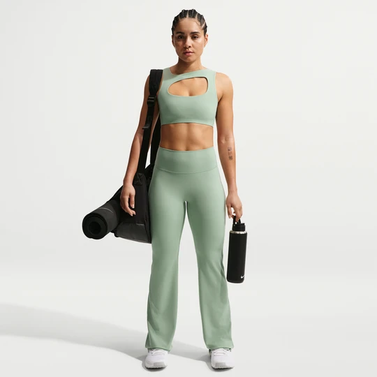 Zdjęcie produktu Damskie legginsy z wysokim stanem i rozszerzanymi nogawkami bez przedniego szwu Nike Zenvy - Zieleń